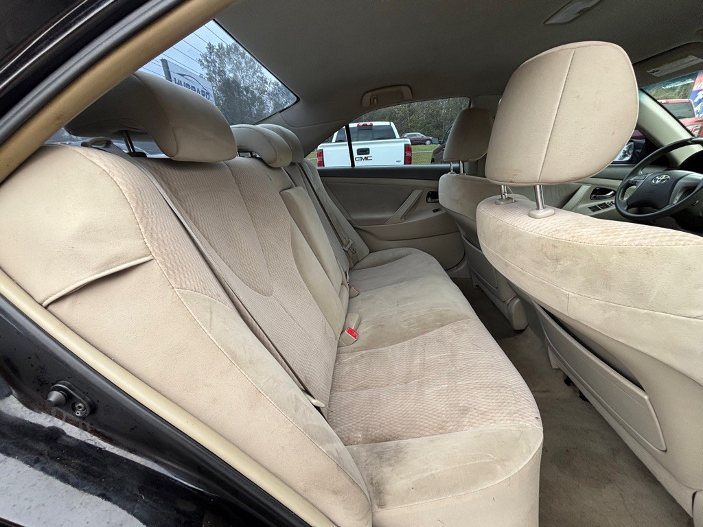 2011 Toyota Camry Image 7