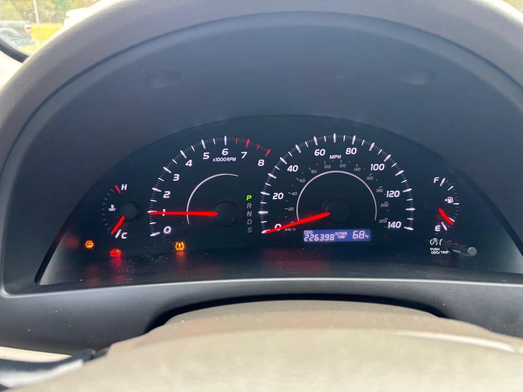 2011 Toyota Camry Image 11