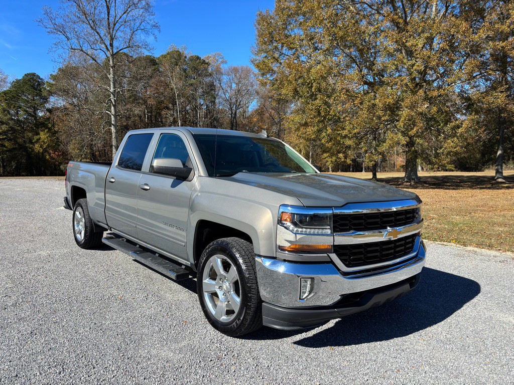 2017 Chevrolet Silverado 1500 Image 1