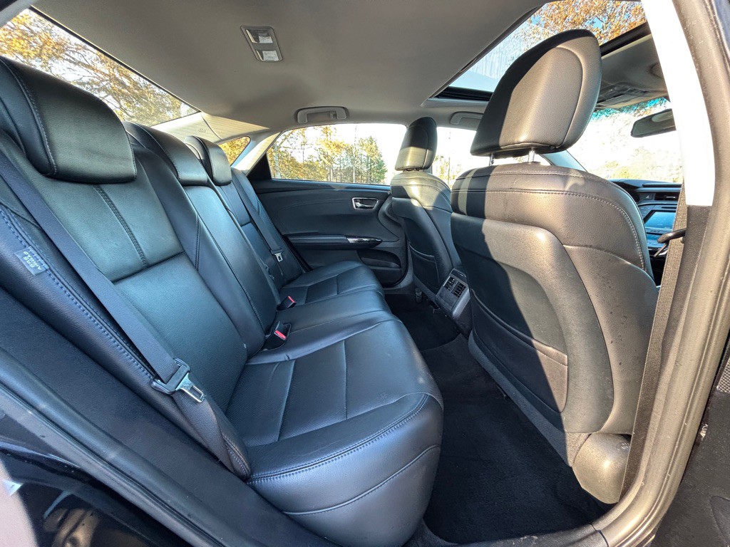 2015 Toyota Avalon Image 8