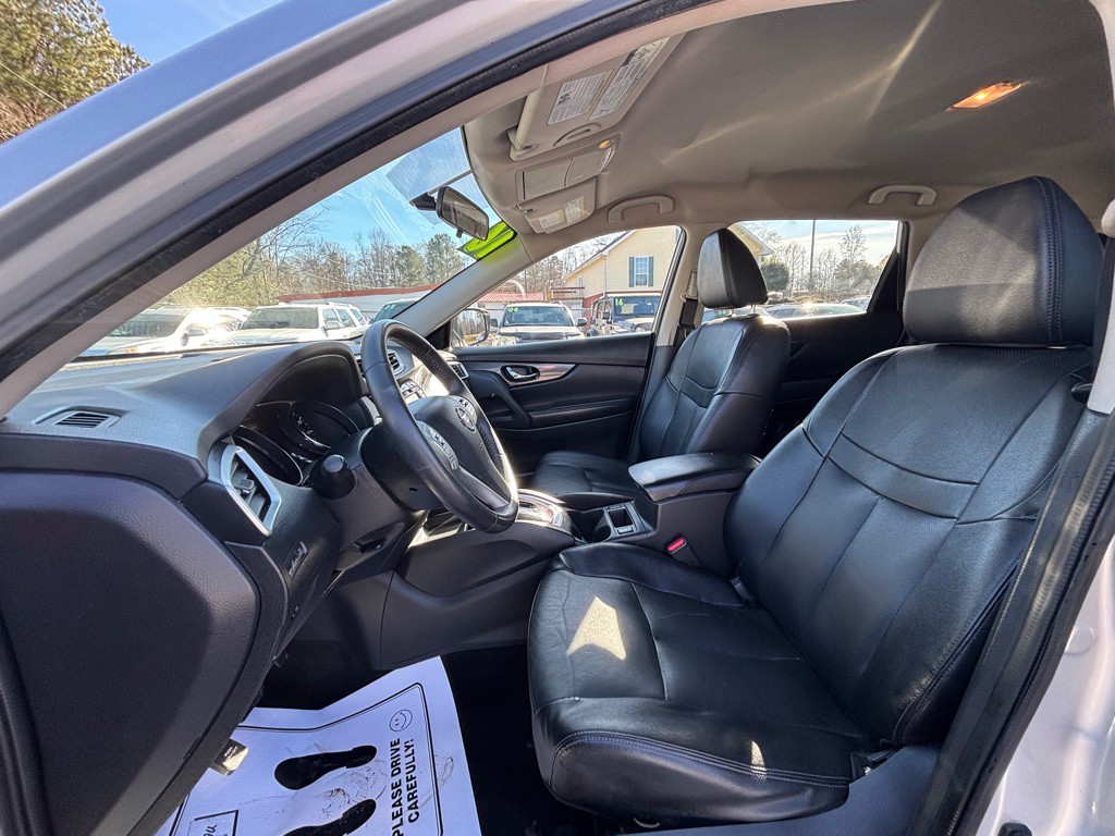 2016 Nissan Rogue Image 10