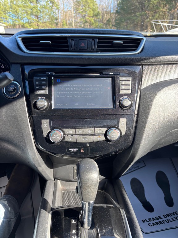 2016 Nissan Rogue Image 13