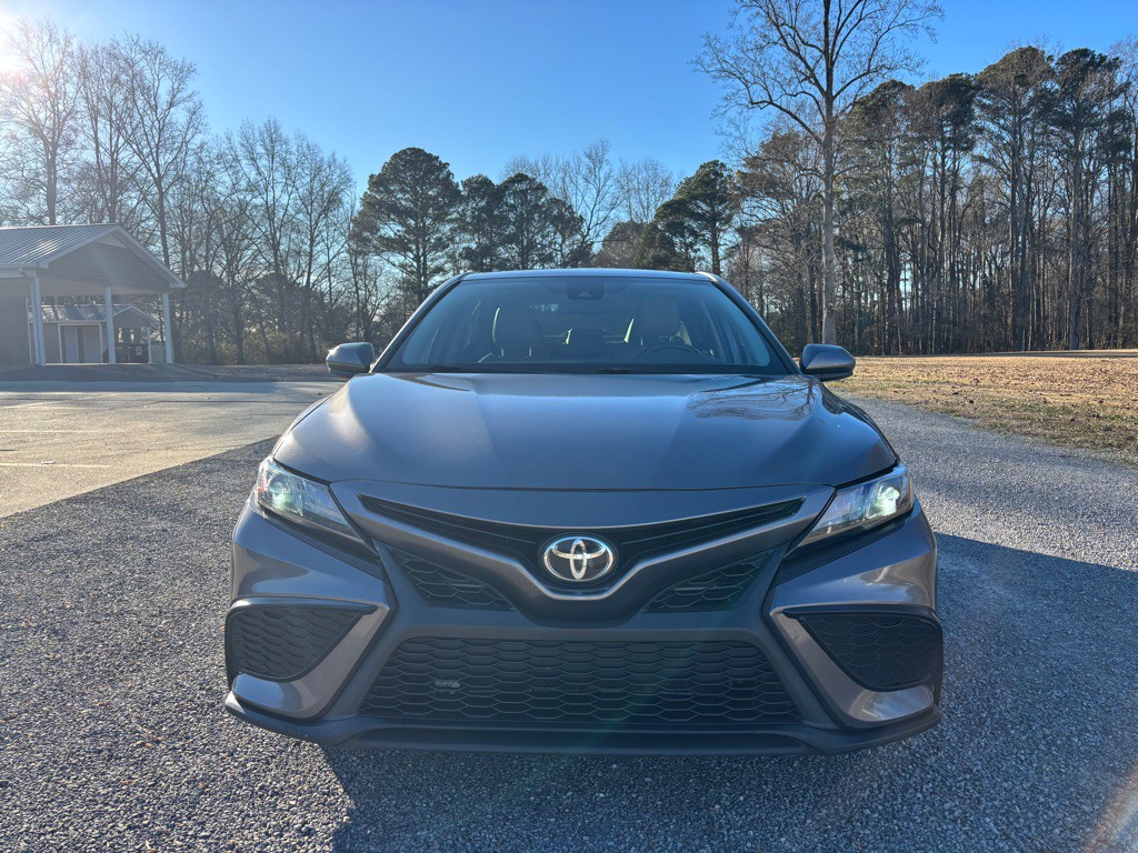 2021 Toyota Camry Image 2