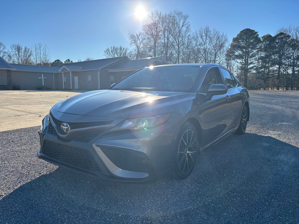 2021 Toyota Camry Image 3