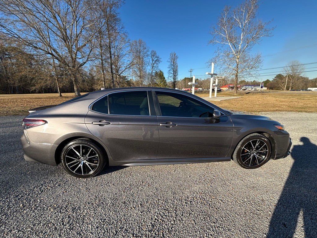 2021 Toyota Camry Image 6