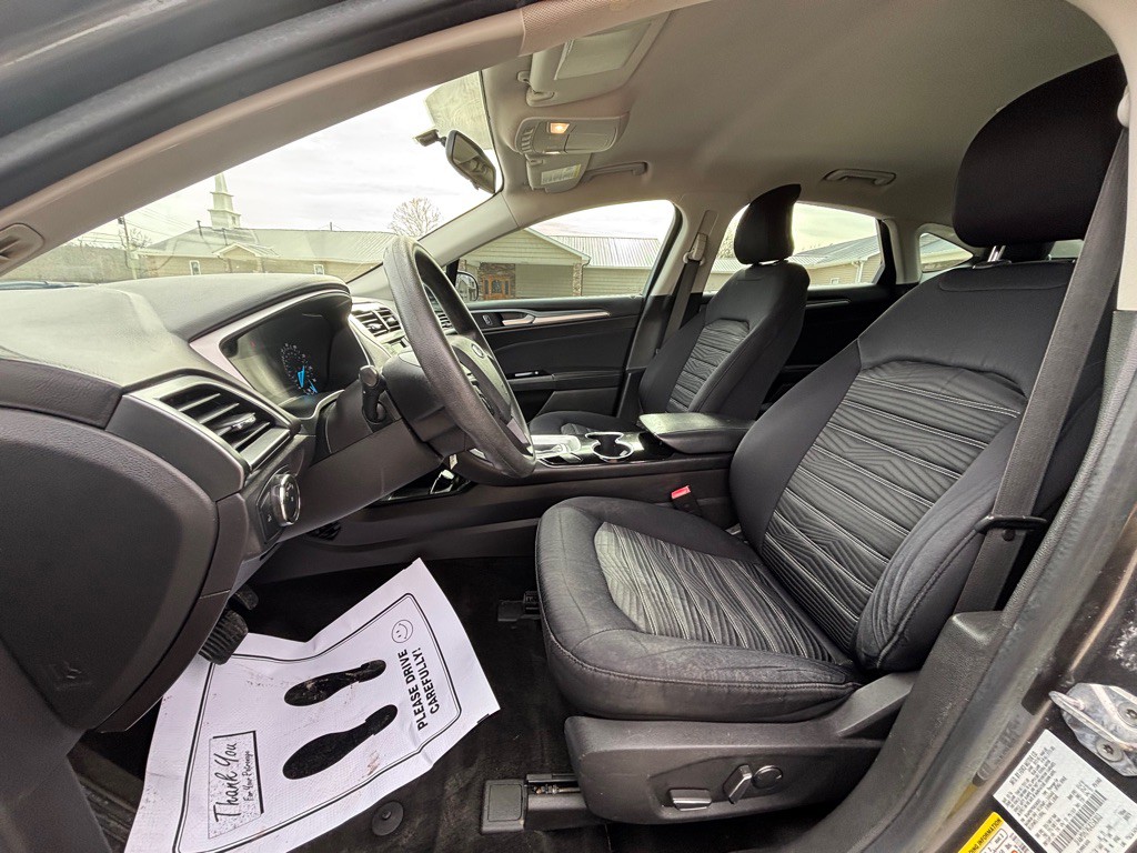 2016 Ford Fusion Image 10