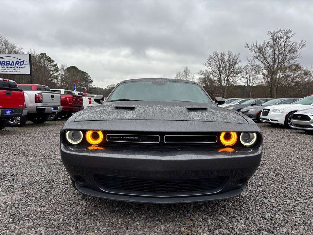 2021 Dodge Challenger Image 2