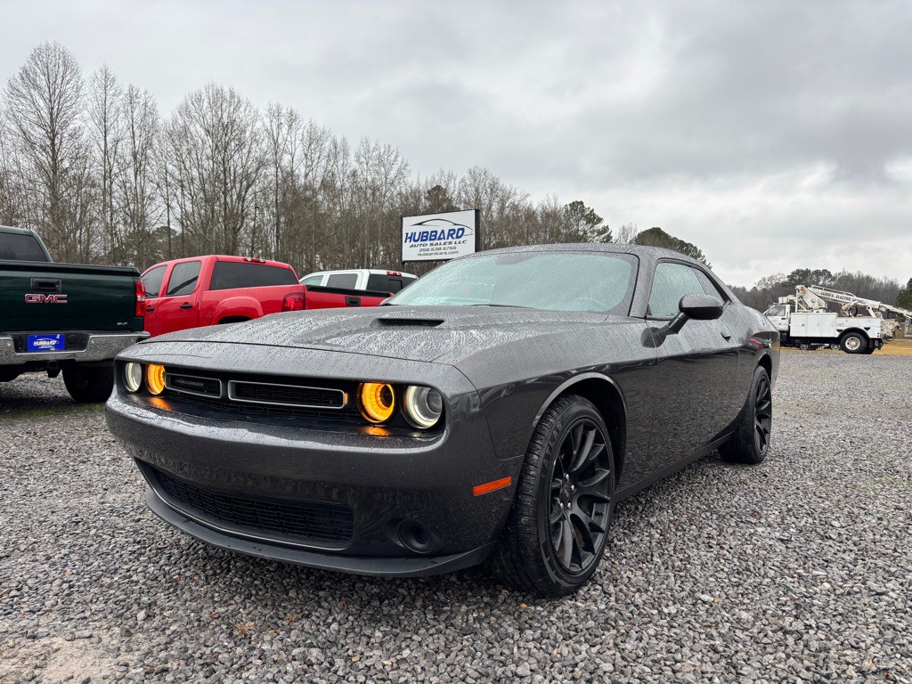 2021 Dodge Challenger Image 3