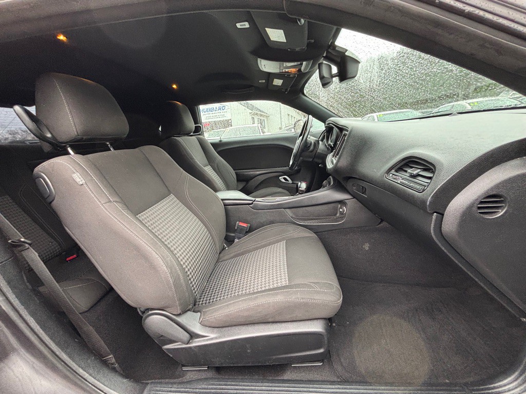 2021 Dodge Challenger Image 9