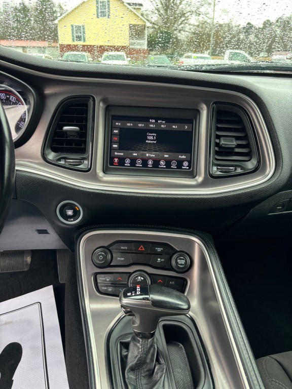 2021 Dodge Challenger Image 13