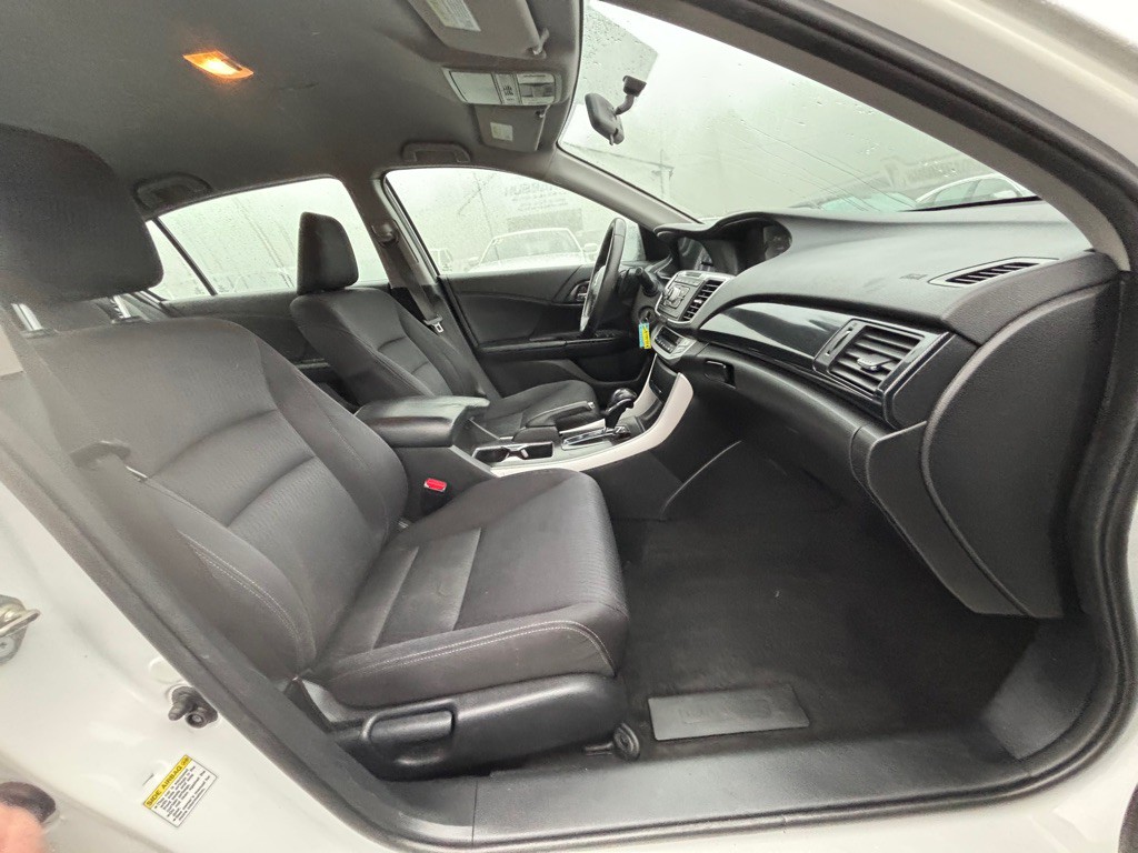 2015 Honda Accord Image 7
