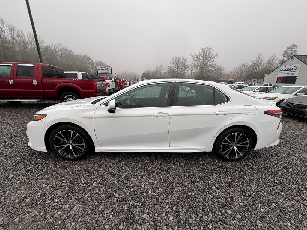 2019 Toyota Camry Image 4