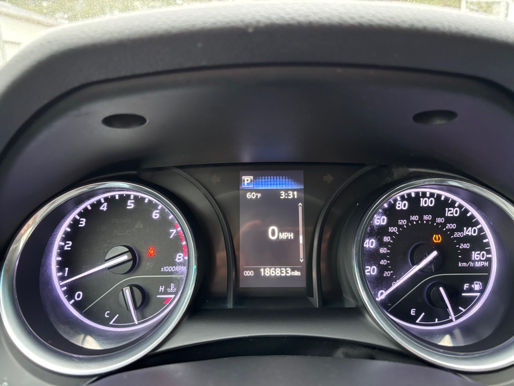 2019 Toyota Camry Image 12