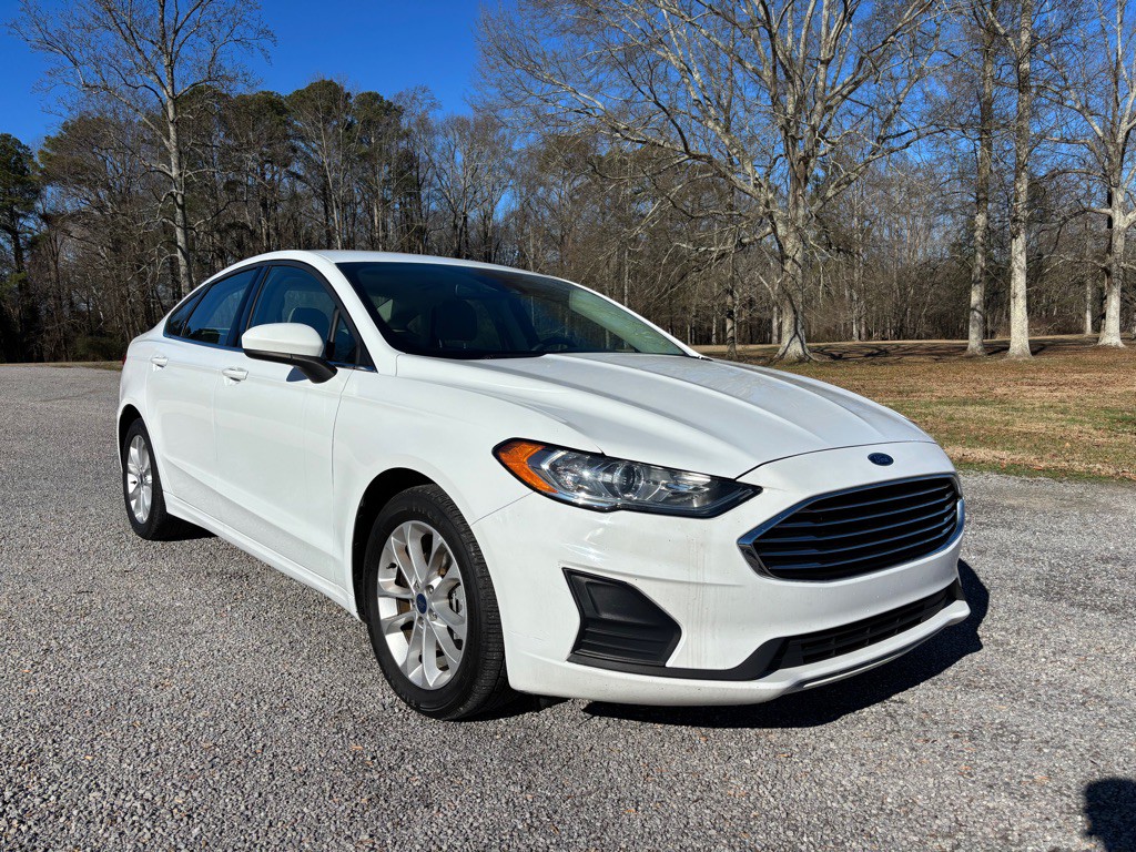 2020 Ford Fusion Image 1