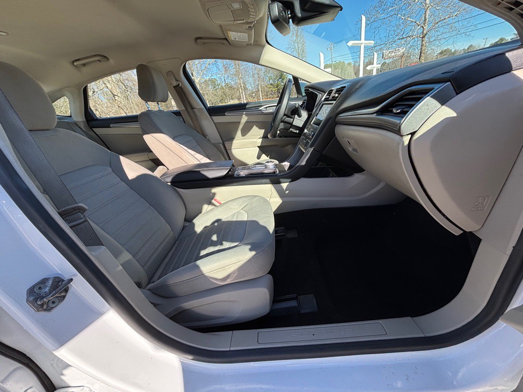 2020 Ford Fusion Image 7