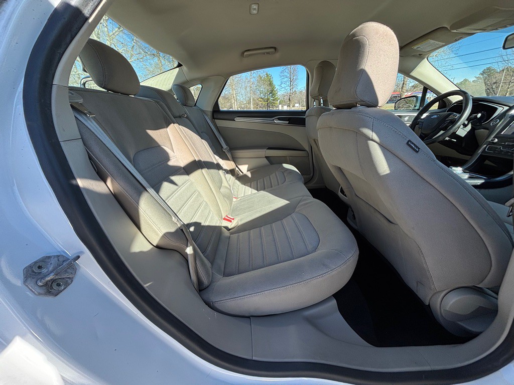 2020 Ford Fusion Image 8