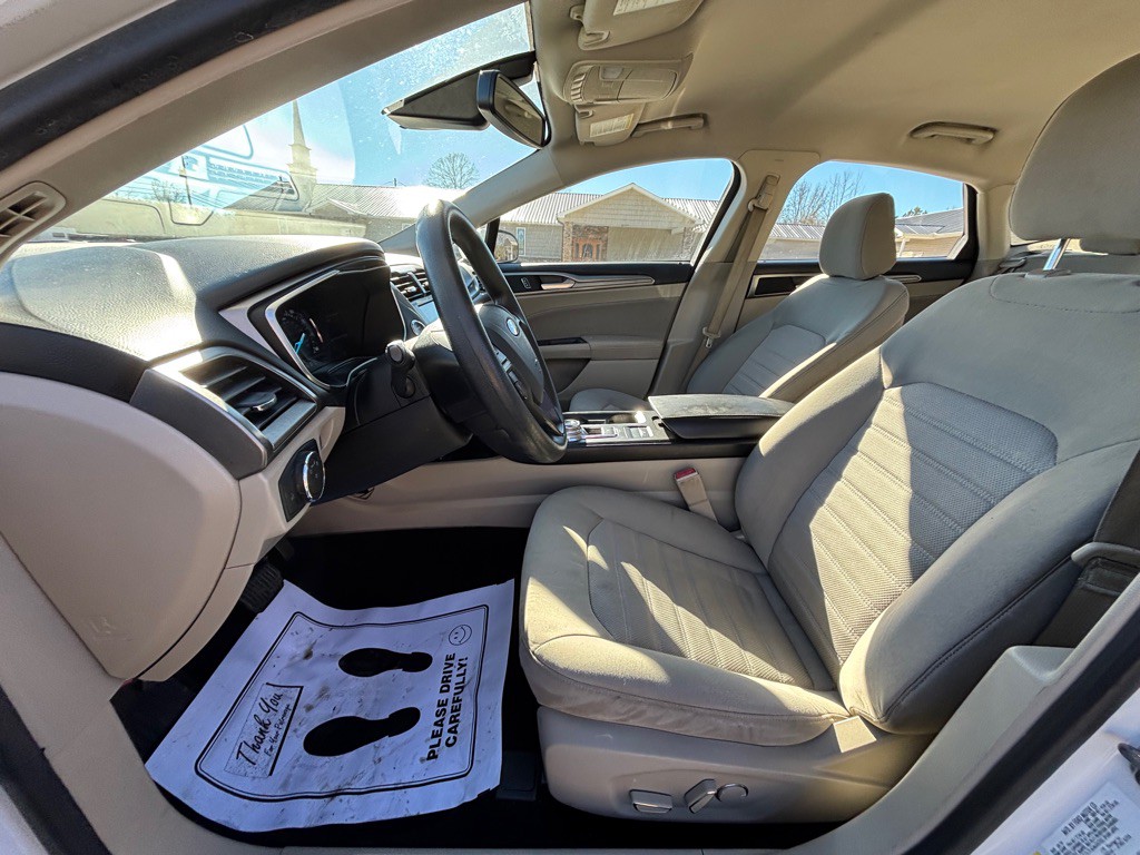 2020 Ford Fusion Image 10