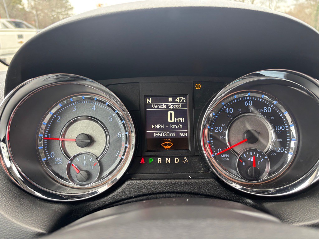 2014 Chrysler Town & Country Image 11