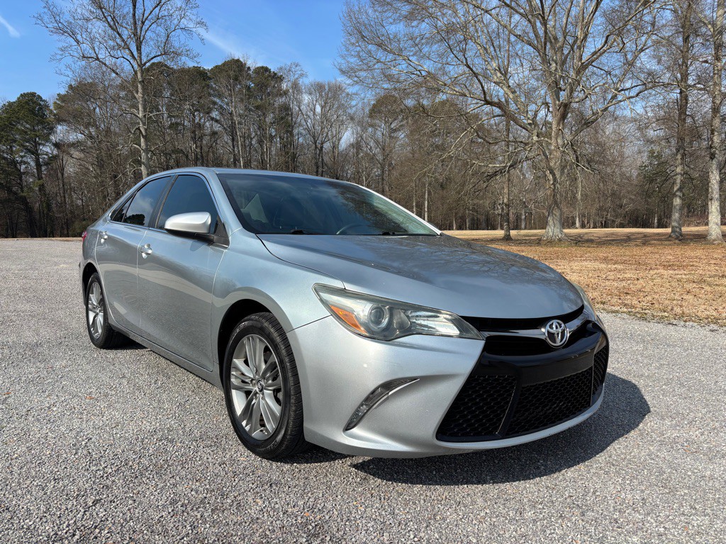 2015 Toyota Camry Image 1