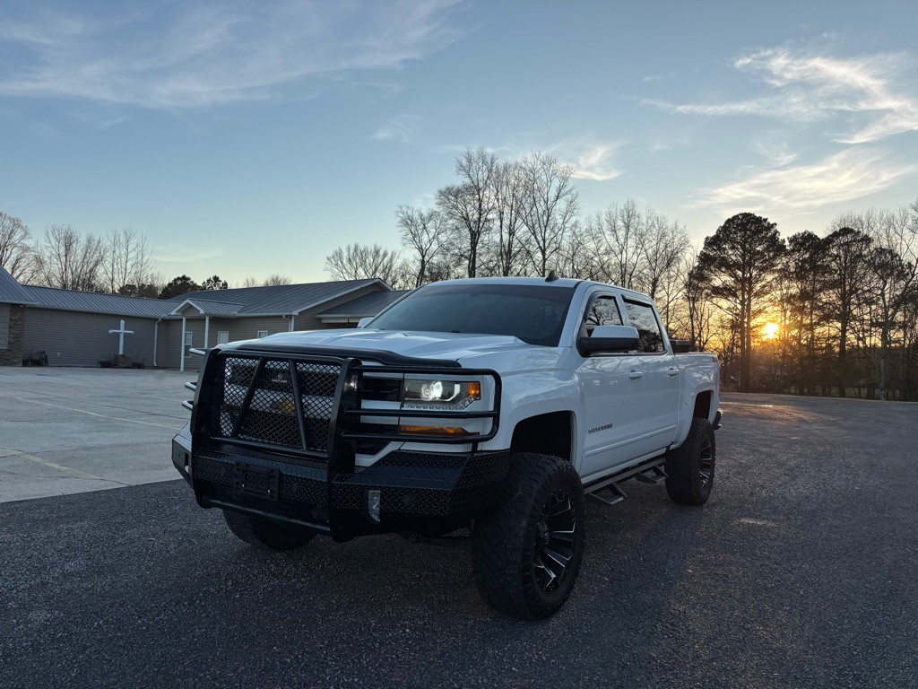 2017 Chevrolet Silverado 1500 Image 3