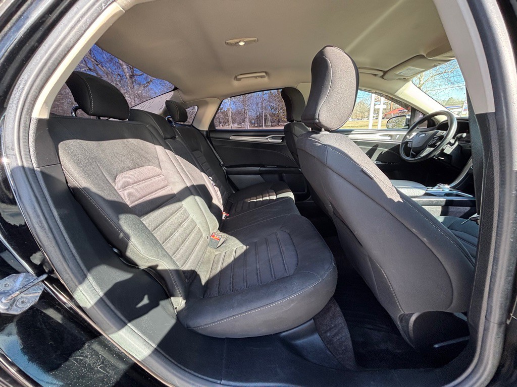 2017 Ford Fusion Image 8