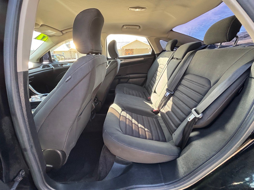 2017 Ford Fusion Image 9