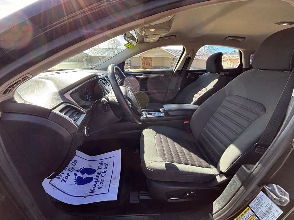 2017 Ford Fusion Image 10