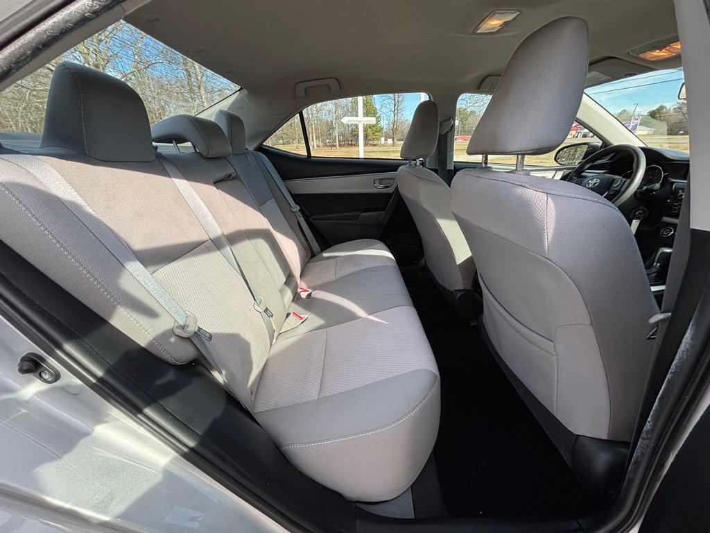 2015 Toyota Corolla Image 8