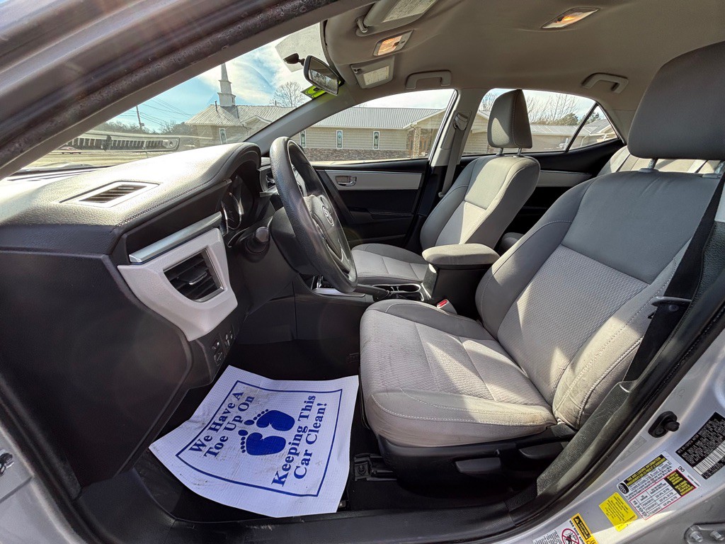 2015 Toyota Corolla Image 10