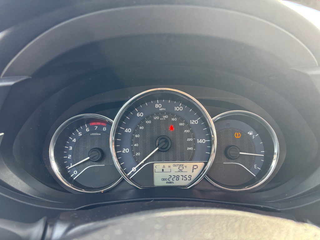 2015 Toyota Corolla Image 11