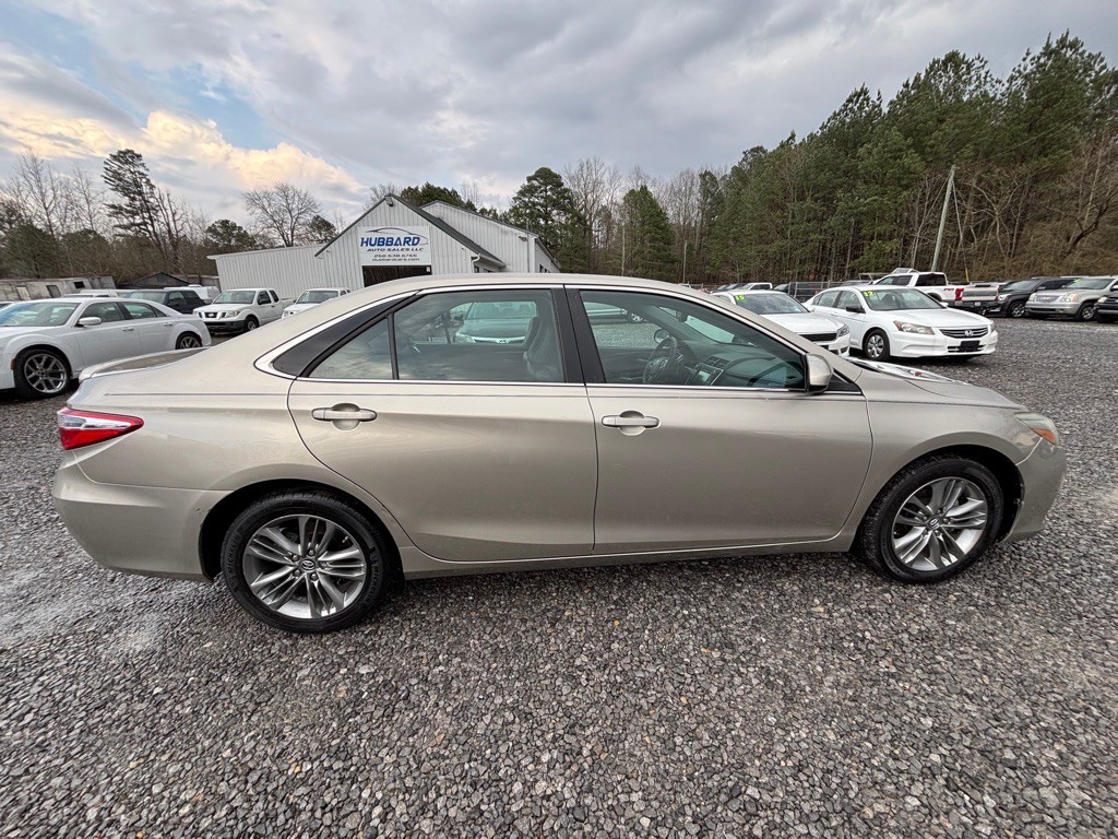 2015 Toyota Camry Image 6
