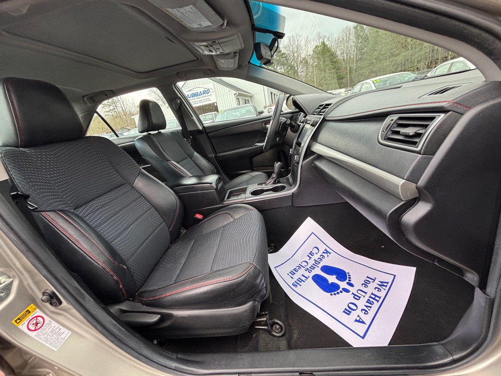 2015 Toyota Camry Image 7