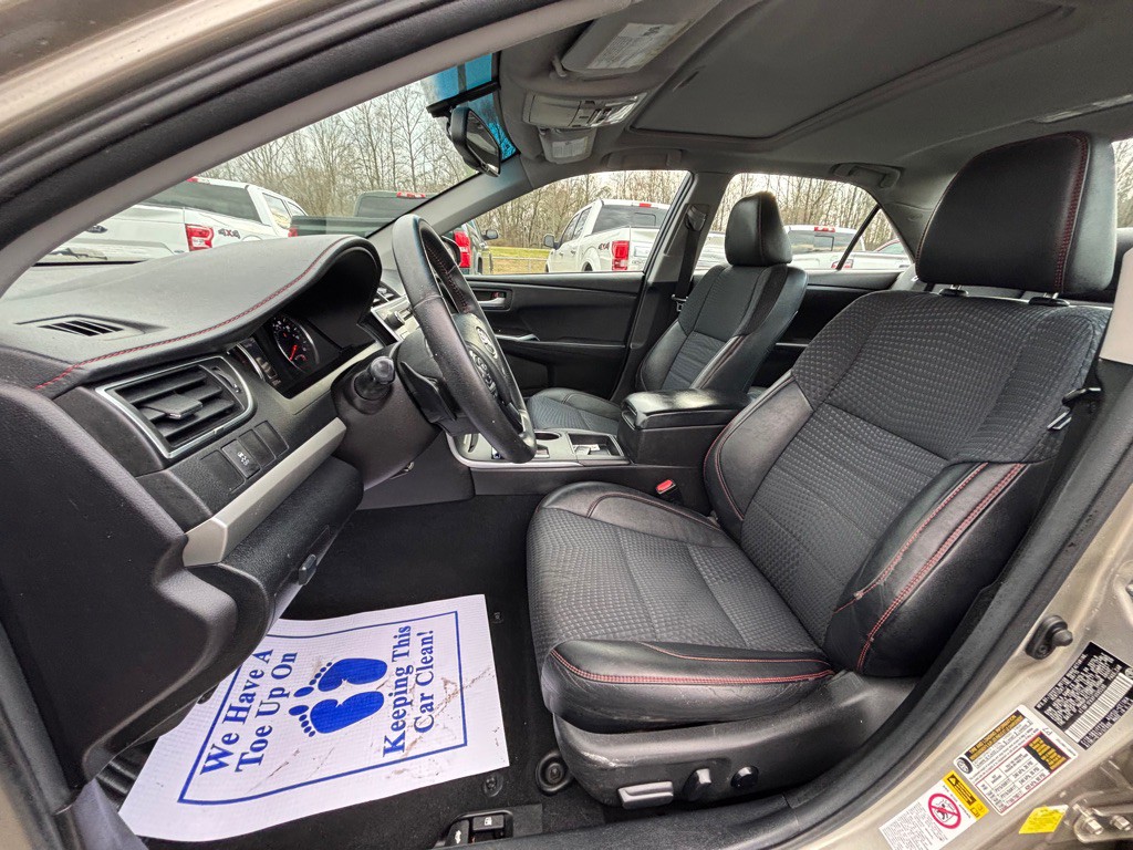 2015 Toyota Camry Image 10