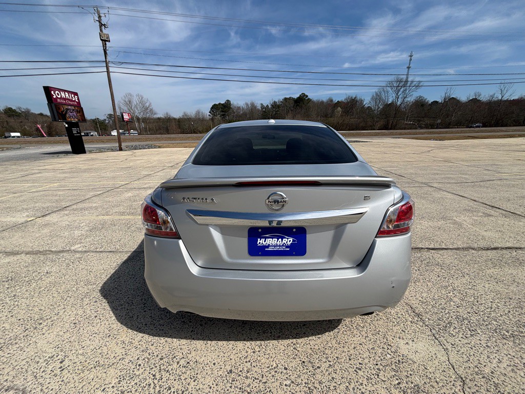 2015 Nissan Altima Image 5