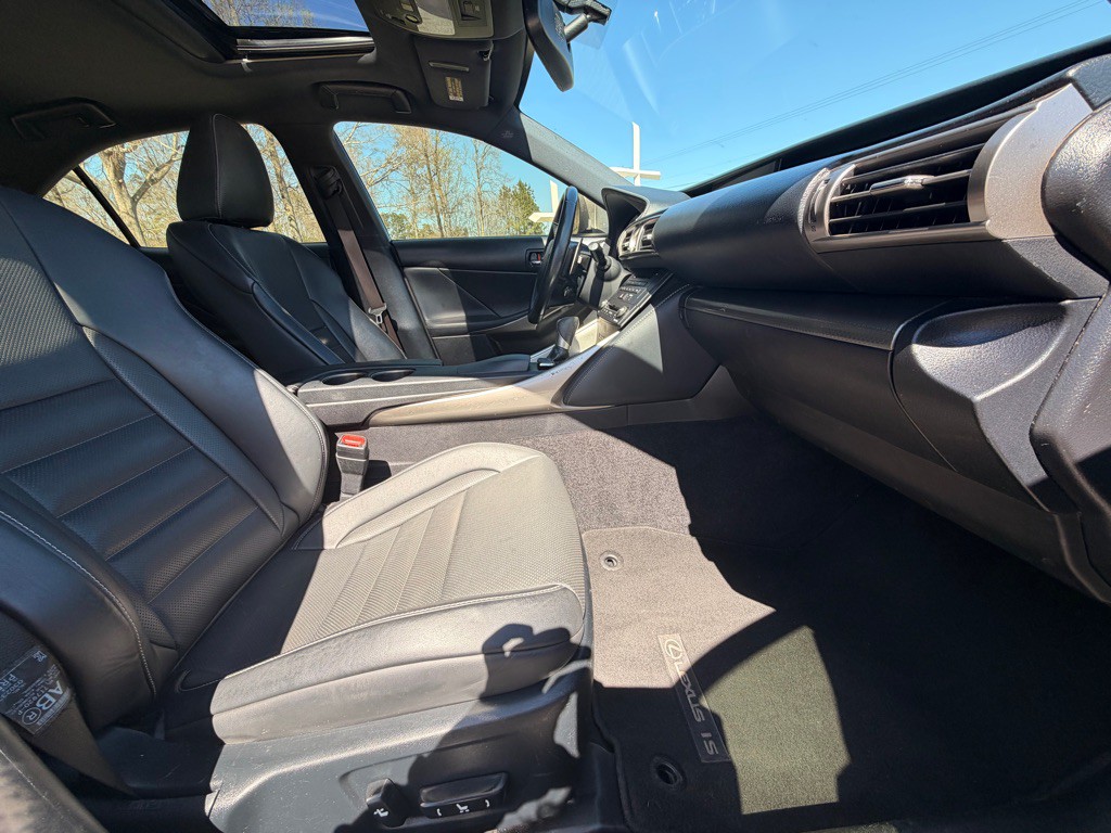 2015 Lexus IS 250 Image 7