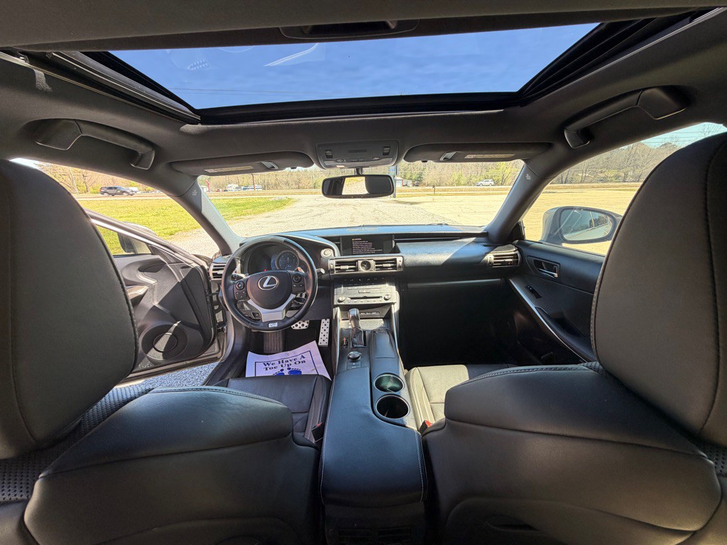 2015 Lexus IS 250 Image 10