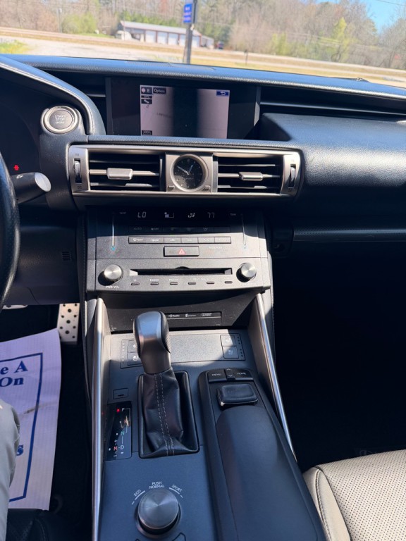 2015 Lexus IS 250 Image 13