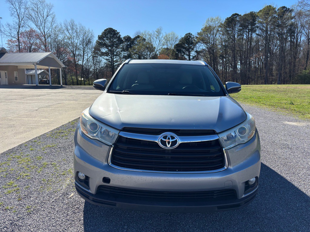 2014 Toyota Highlander Image 2