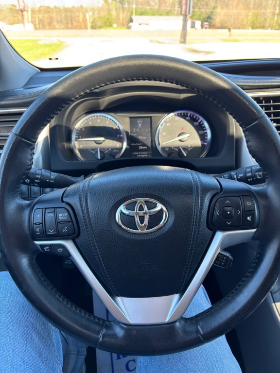 2014 Toyota Highlander Image 13