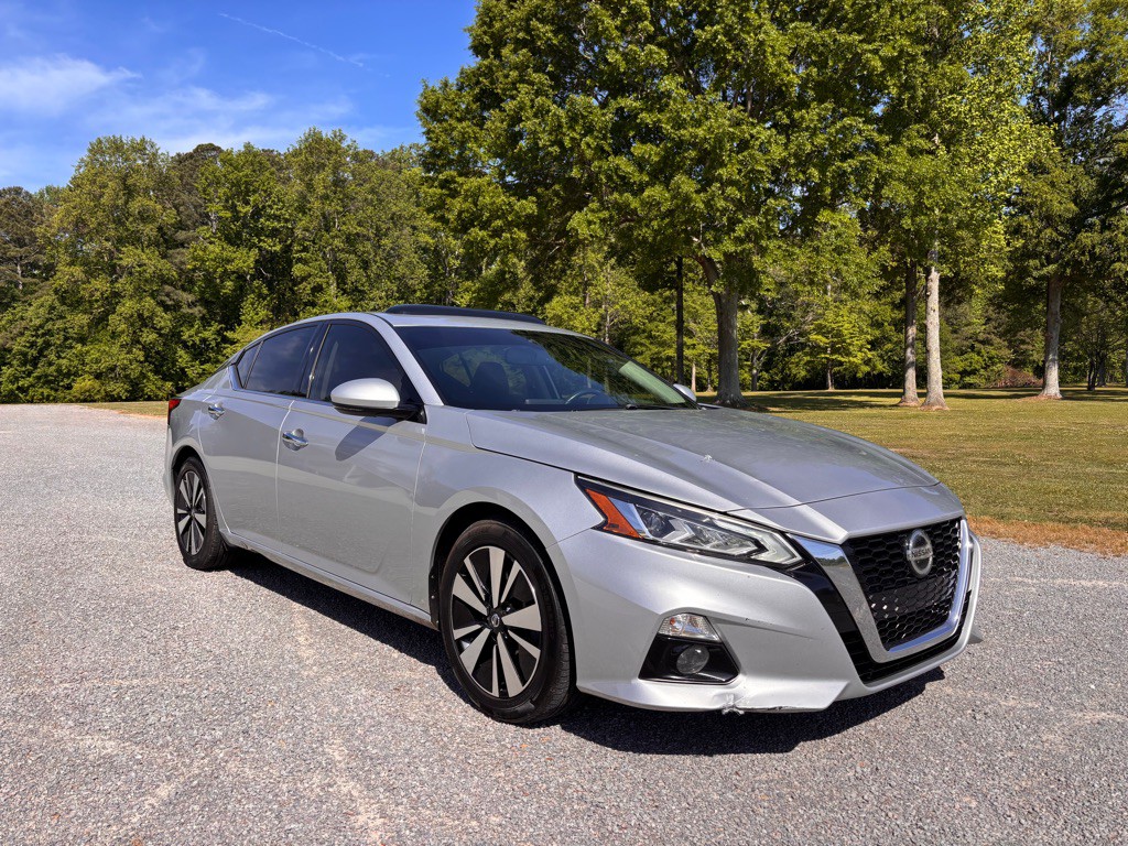 2019 Nissan Altima Image 1