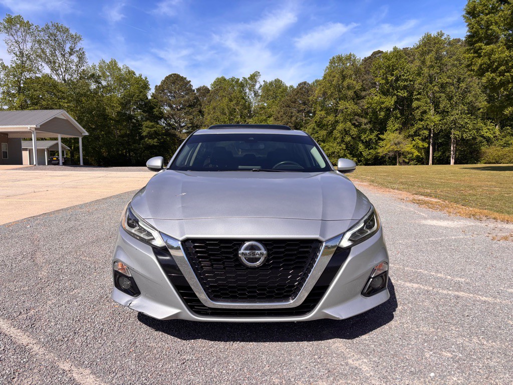 2019 Nissan Altima Image 2