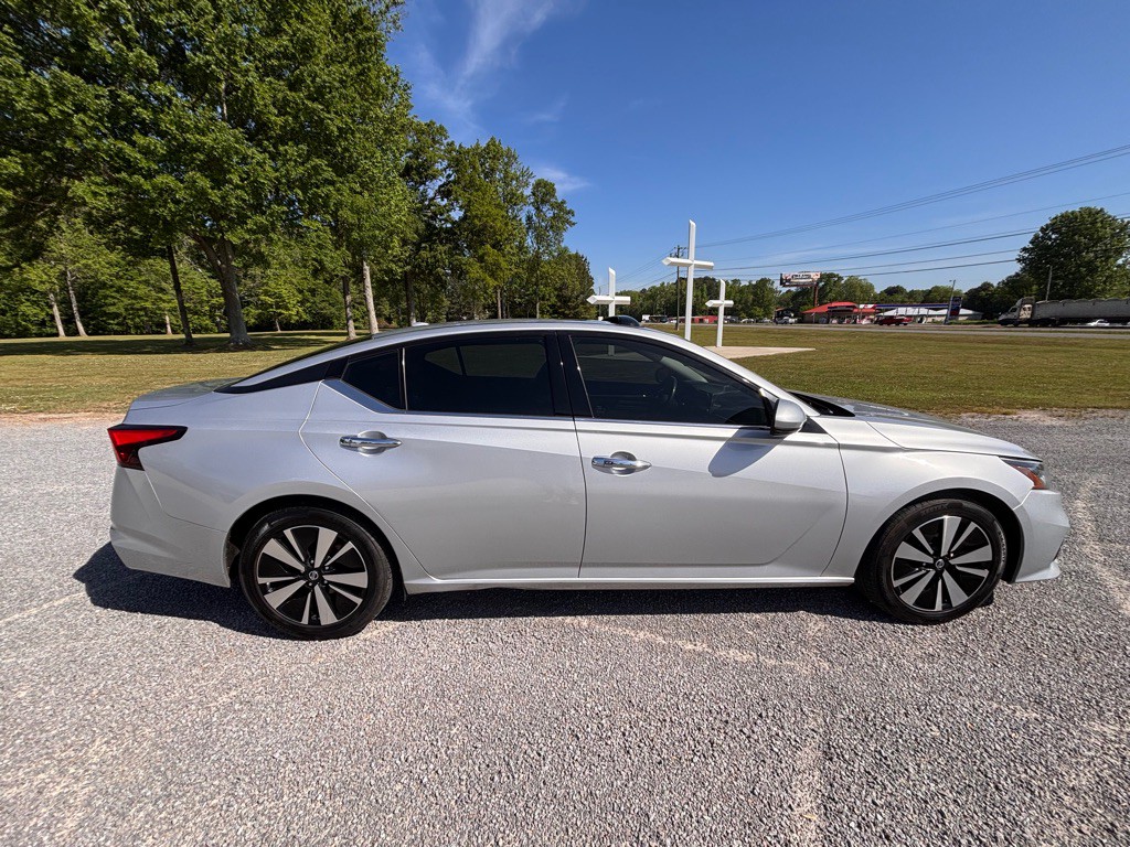 2019 Nissan Altima Image 6