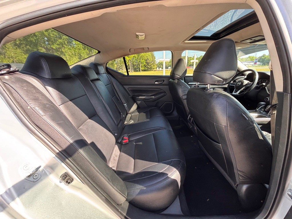 2019 Nissan Altima Image 8