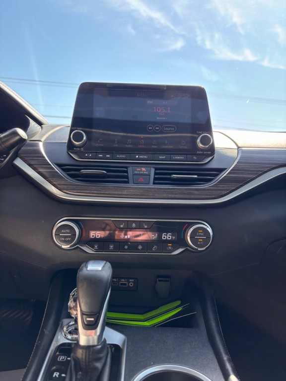 2019 Nissan Altima Image 12