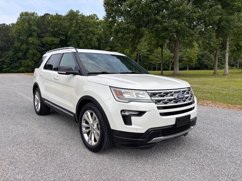 2018 Ford Explorer Image 1
