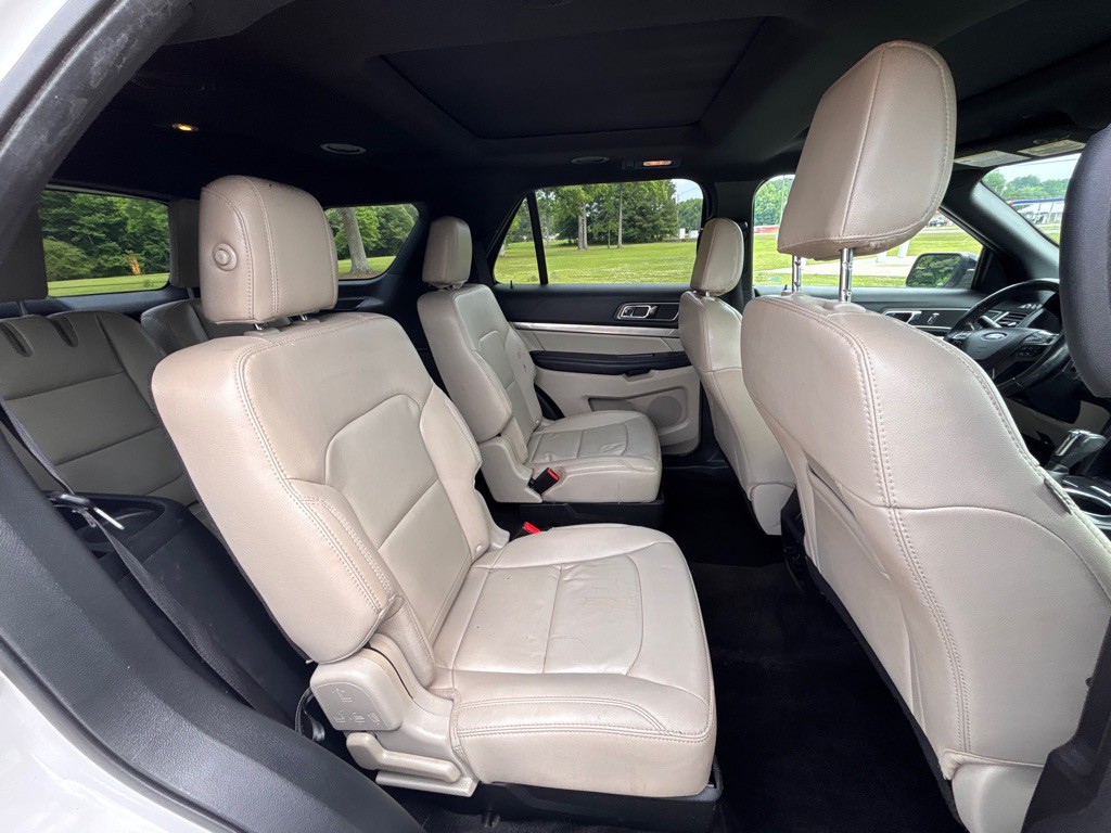 2018 Ford Explorer Image 8