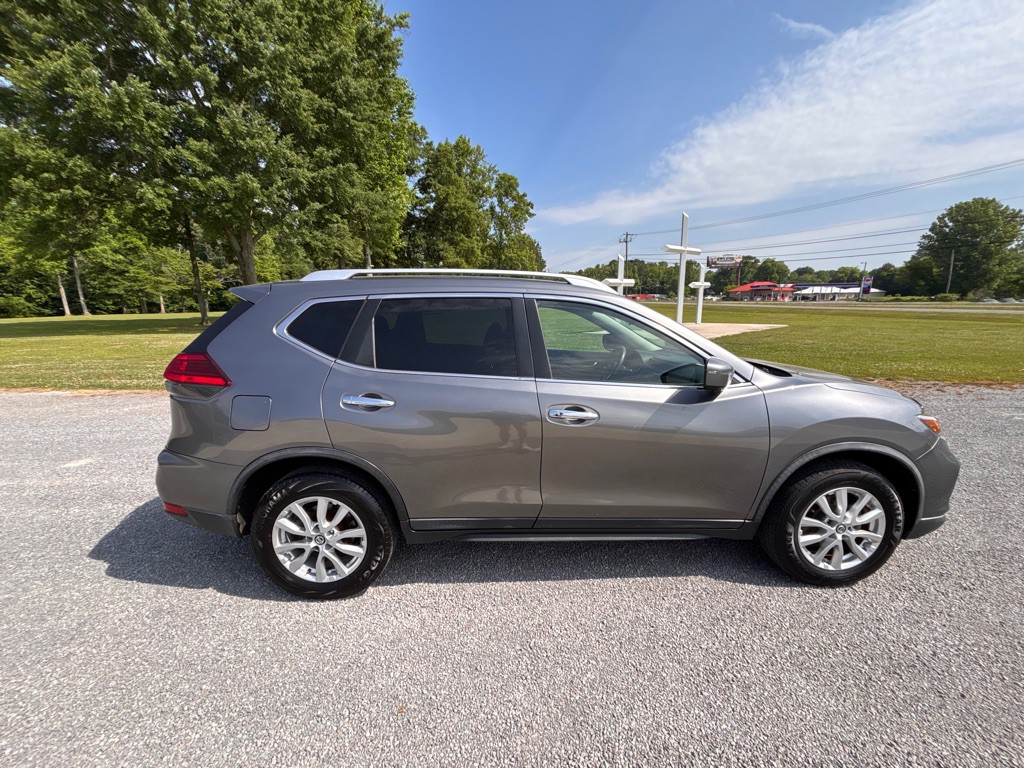 2017 Nissan Rogue Image 6