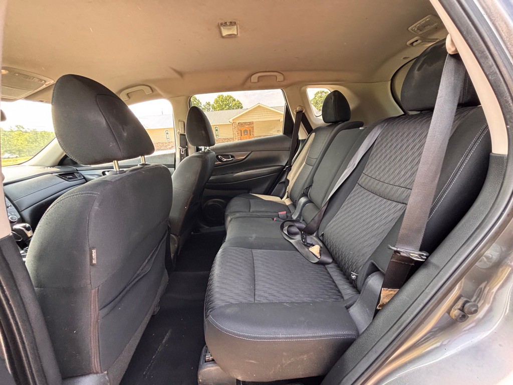 2017 Nissan Rogue Image 9