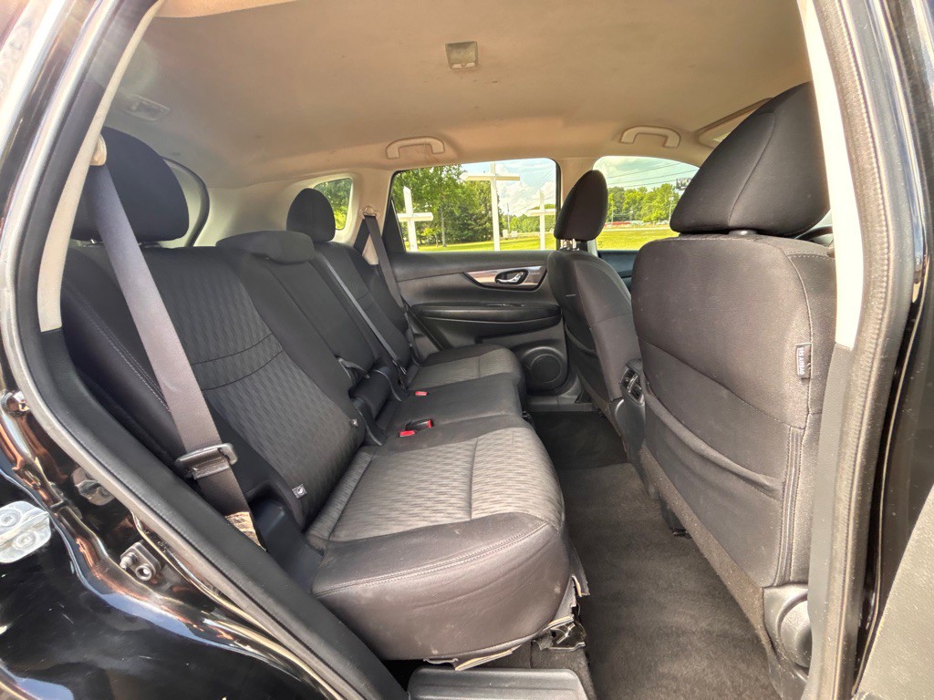 2018 Nissan Rogue Image 8