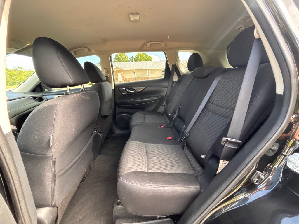2018 Nissan Rogue Image 9
